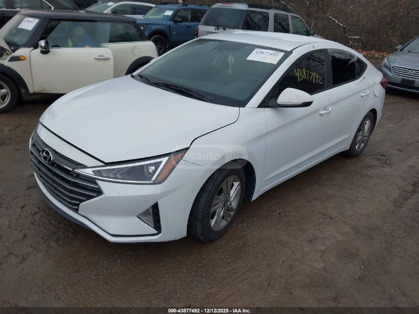 Hyundai Elantra 2019 — photo 2