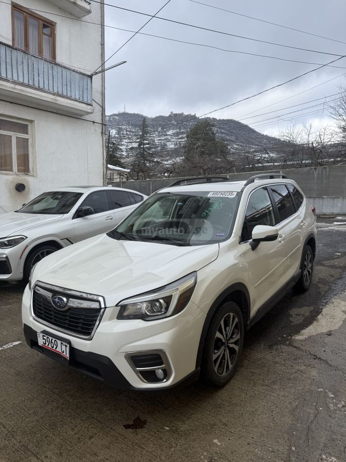 Subaru Forester 2019 — photo 2