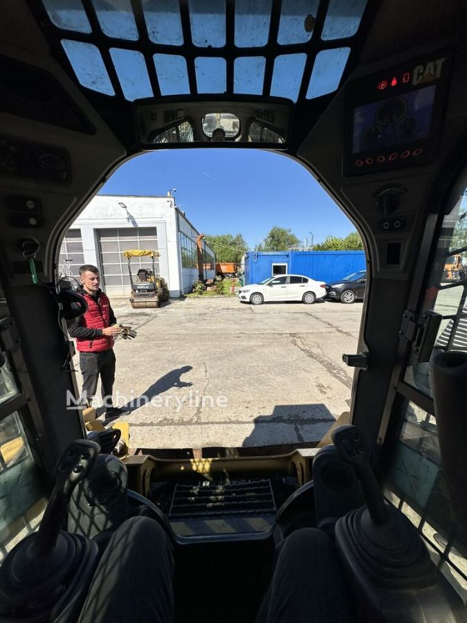 Caterpillar 120 / 120 AWD 2015 — photo 2