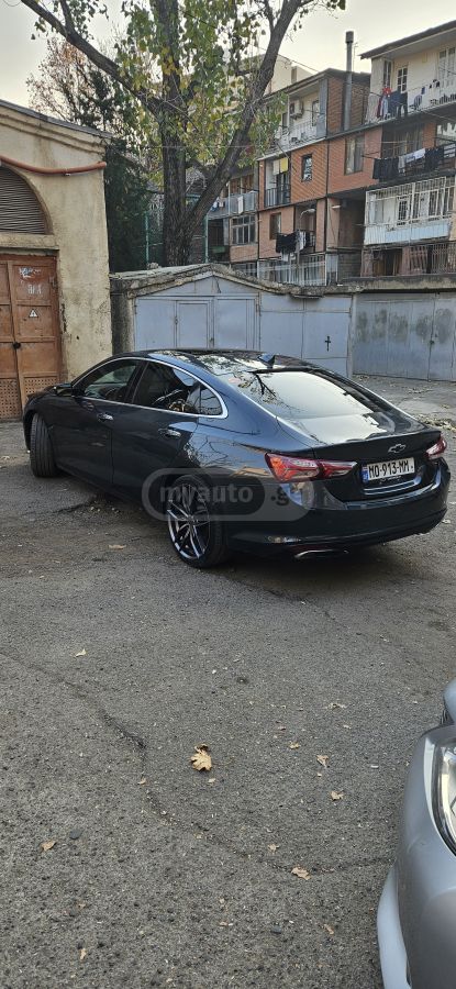 Chevrolet Malibu 2019 — photo 2