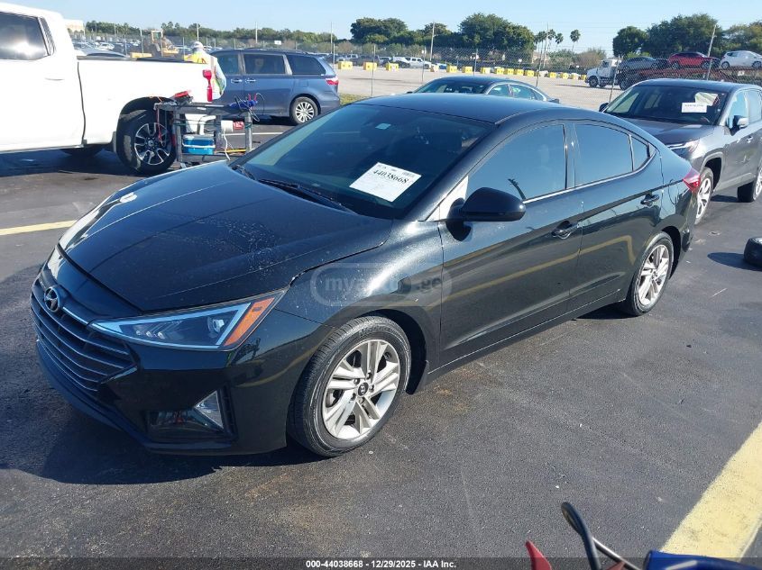 Hyundai Elantra 2019 — photo 2