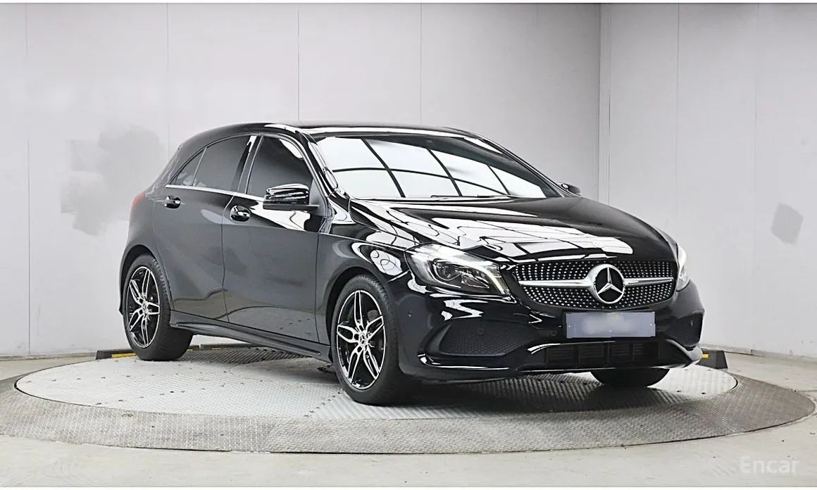 Mercedes-Benz A 200 2017 — photo 2