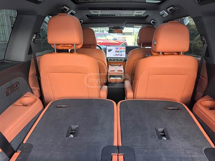Li Auto I9 2025 — photo 2
