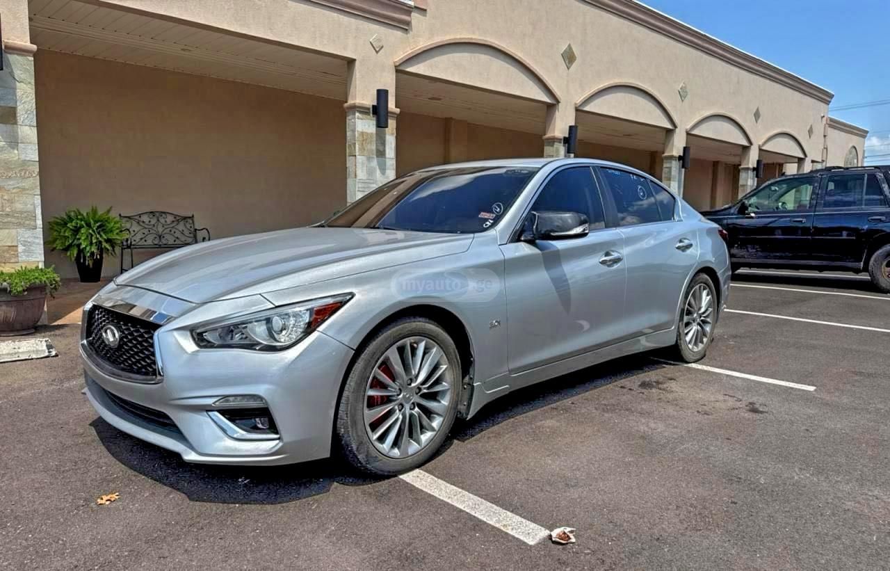 Infiniti Q 50