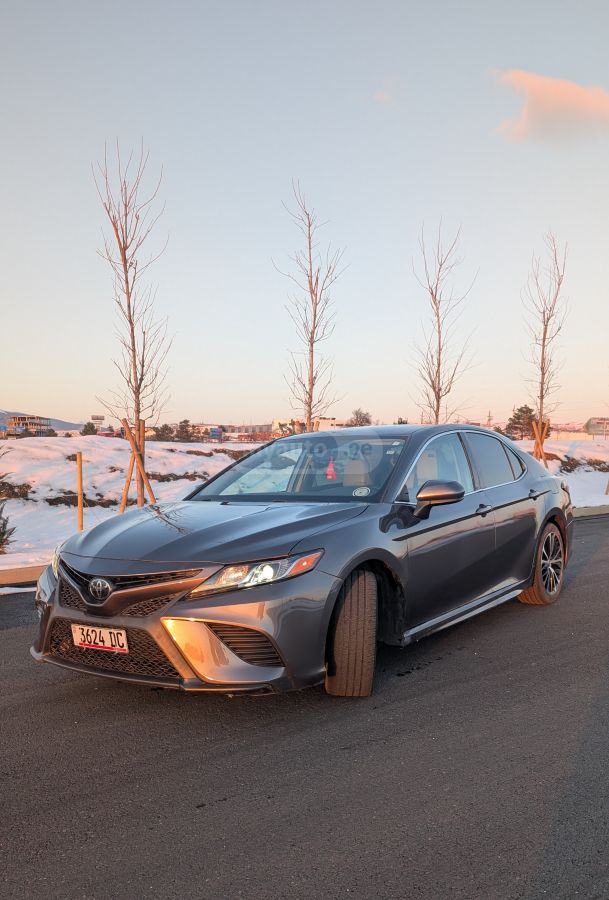 Toyota Camry 2020 — photo 2