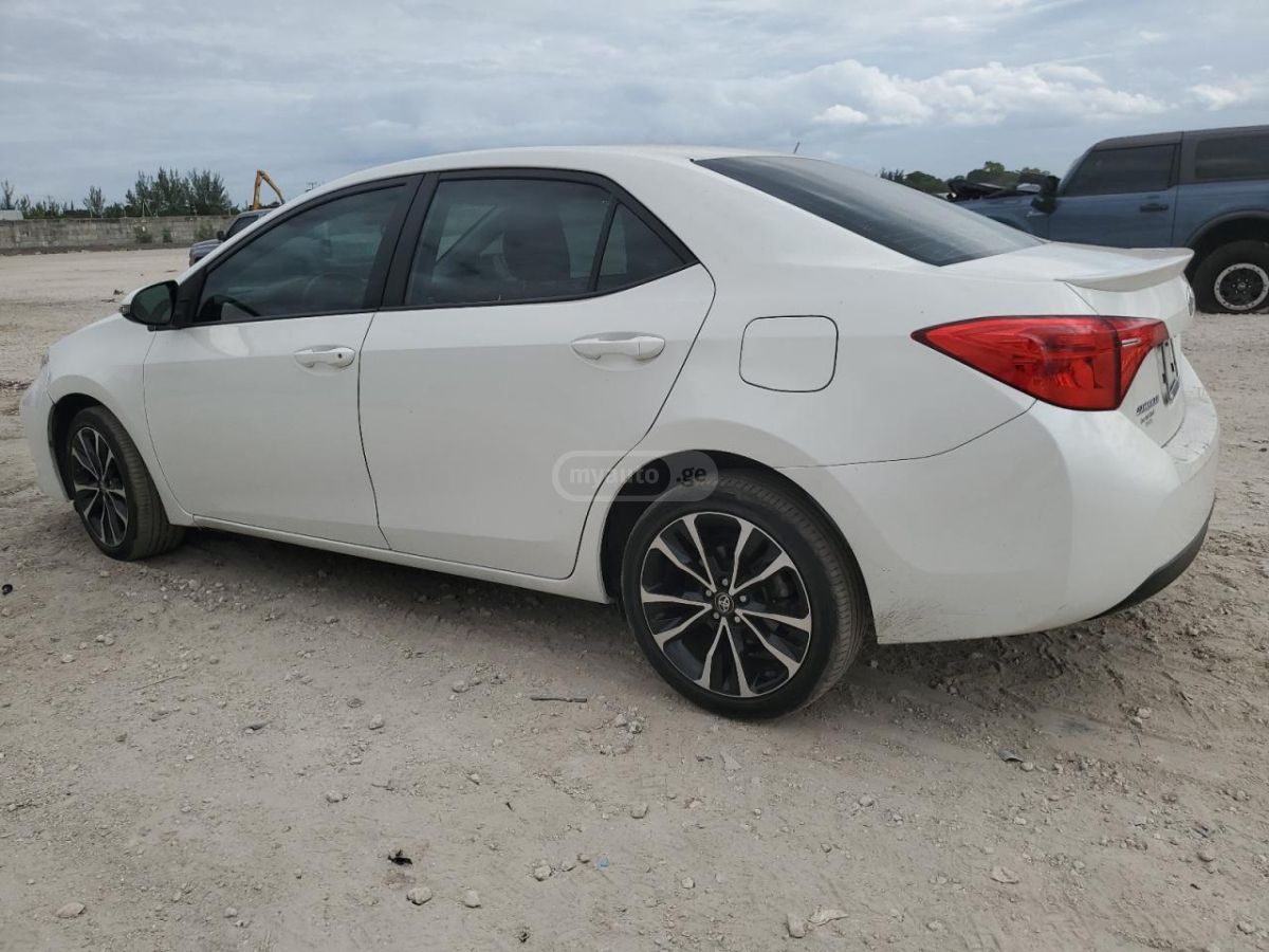 Toyota Corolla 2019 — photo 2