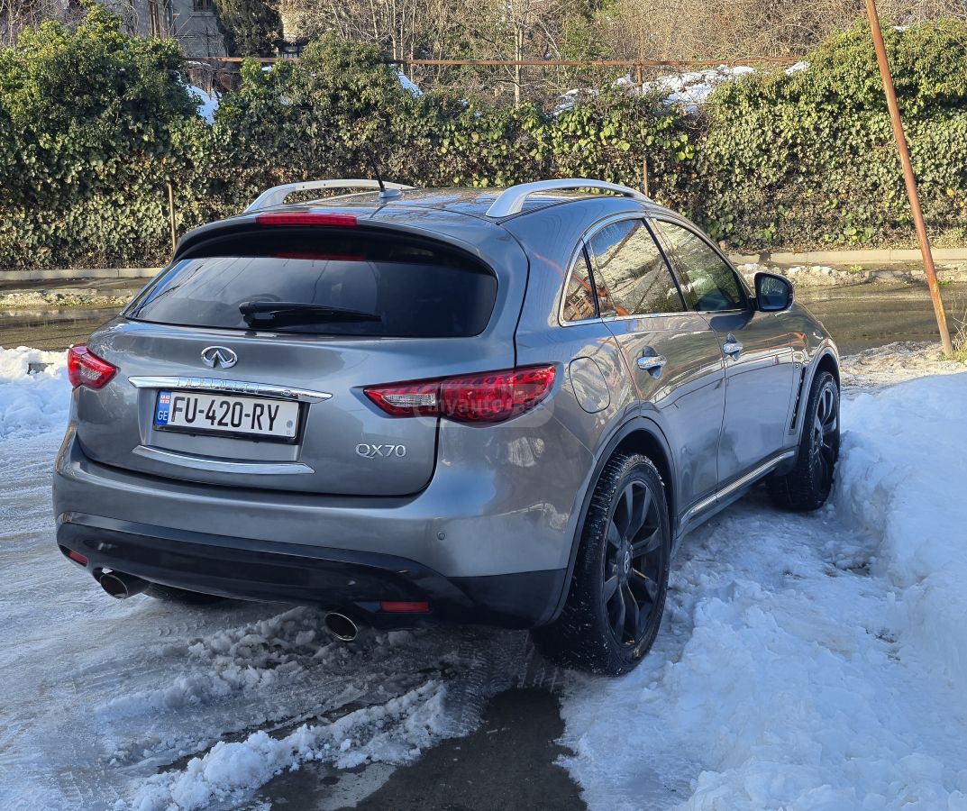 Infiniti QX 70 2013 — photo 2