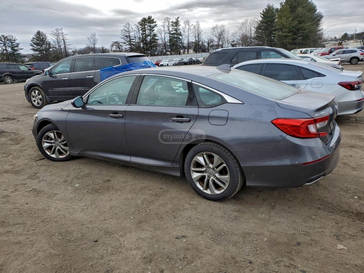 Honda Accord 2018 — photo 2