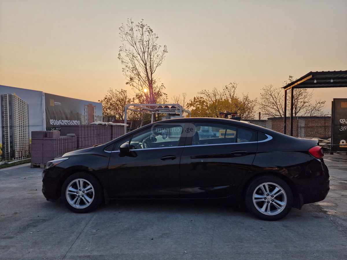 Chevrolet Cruze 2017 — photo 2