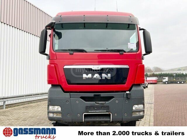 Isuzu TGX
