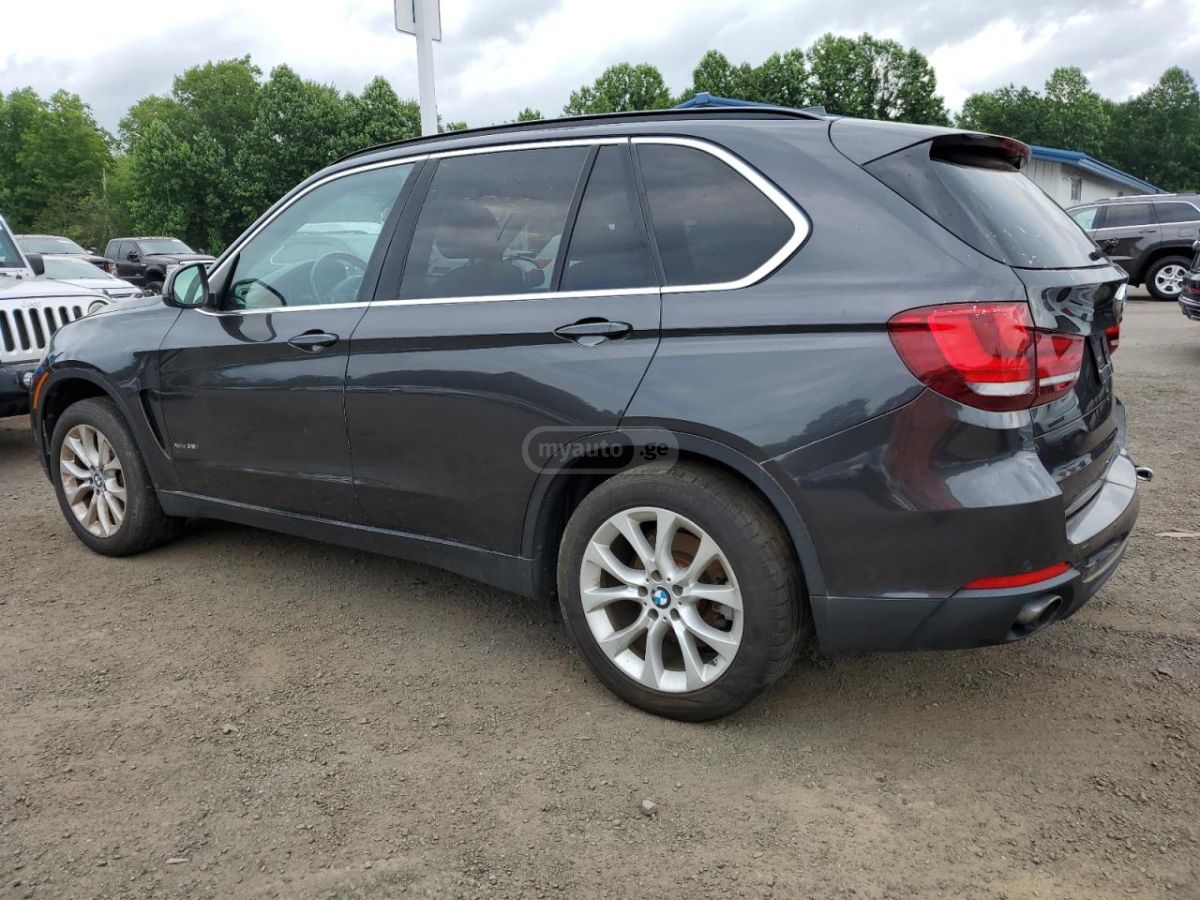 BMW X5 2016 — photo 2