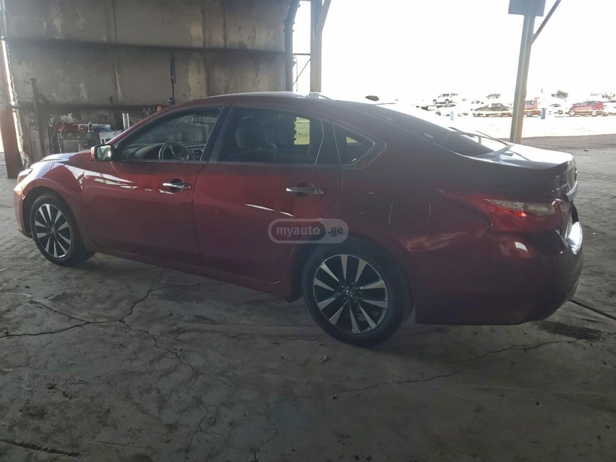 Nissan Altima 2016 — photo 2