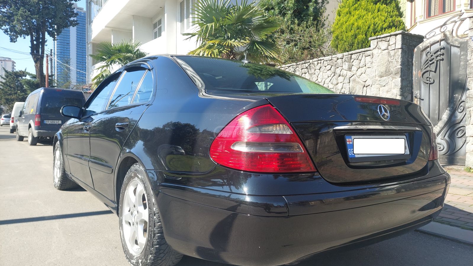 Mercedes-Benz E 220