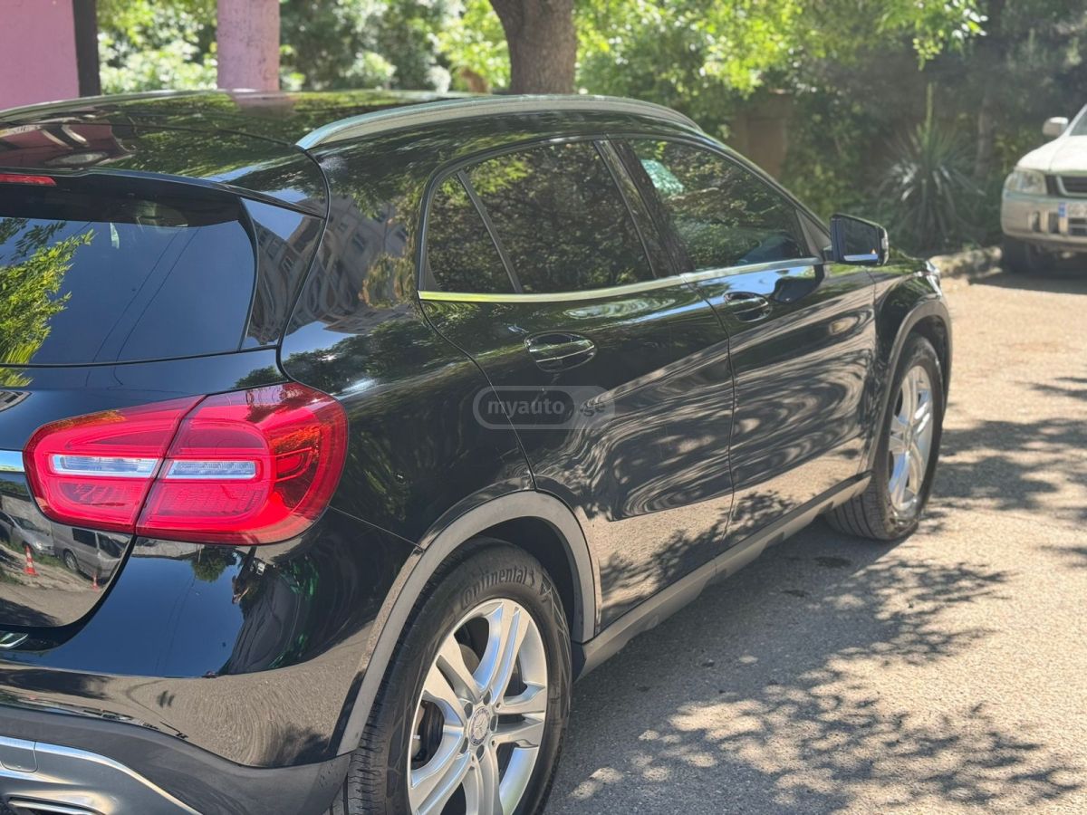Mercedes-Benz A 250 2015 — photo 2