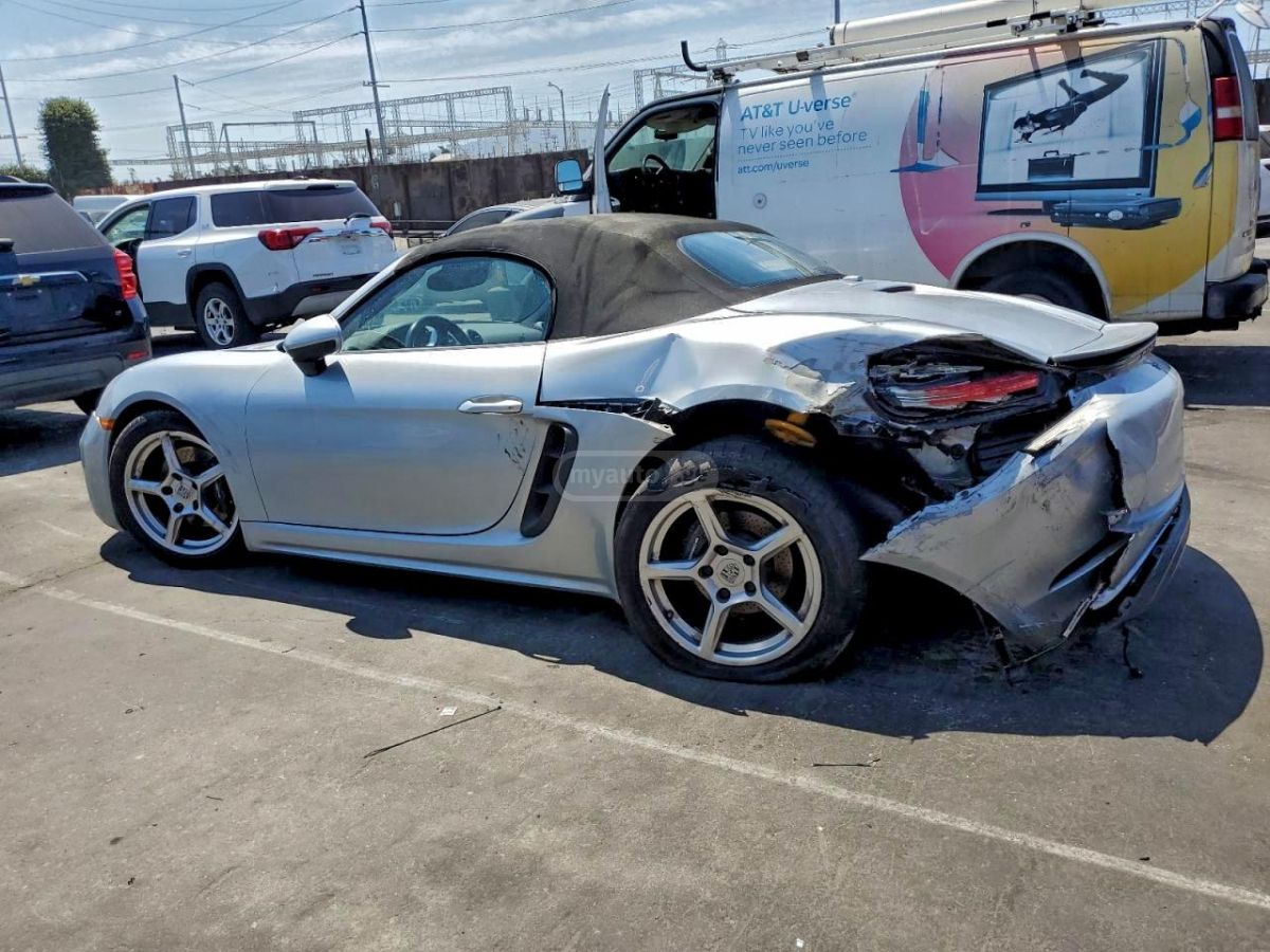 Porsche Boxster 2017 — photo 2