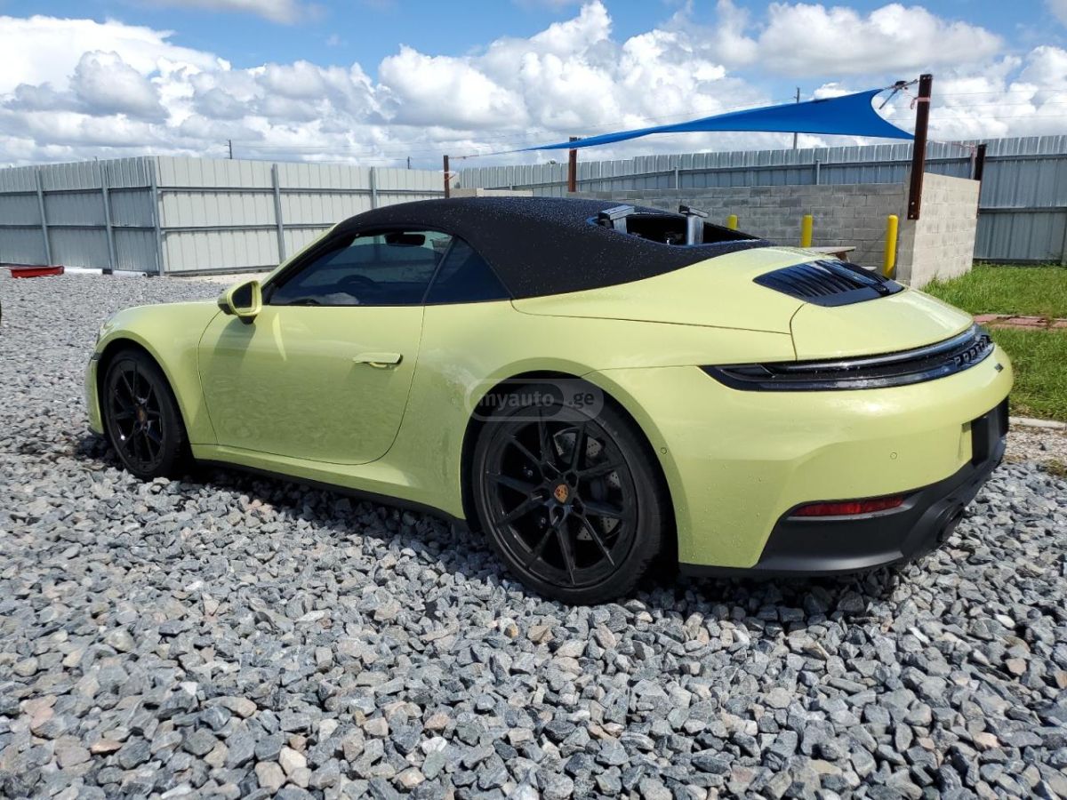 Porsche 911 2025 — photo 2