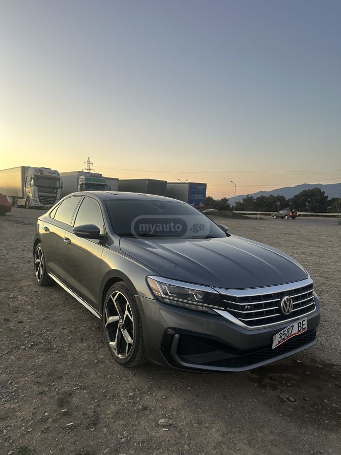 Volkswagen Passat 2020 — photo 2