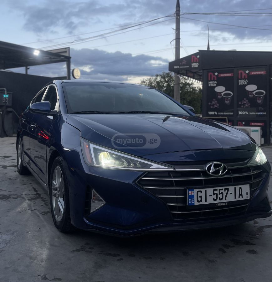 Hyundai Elantra 2020 — photo 2