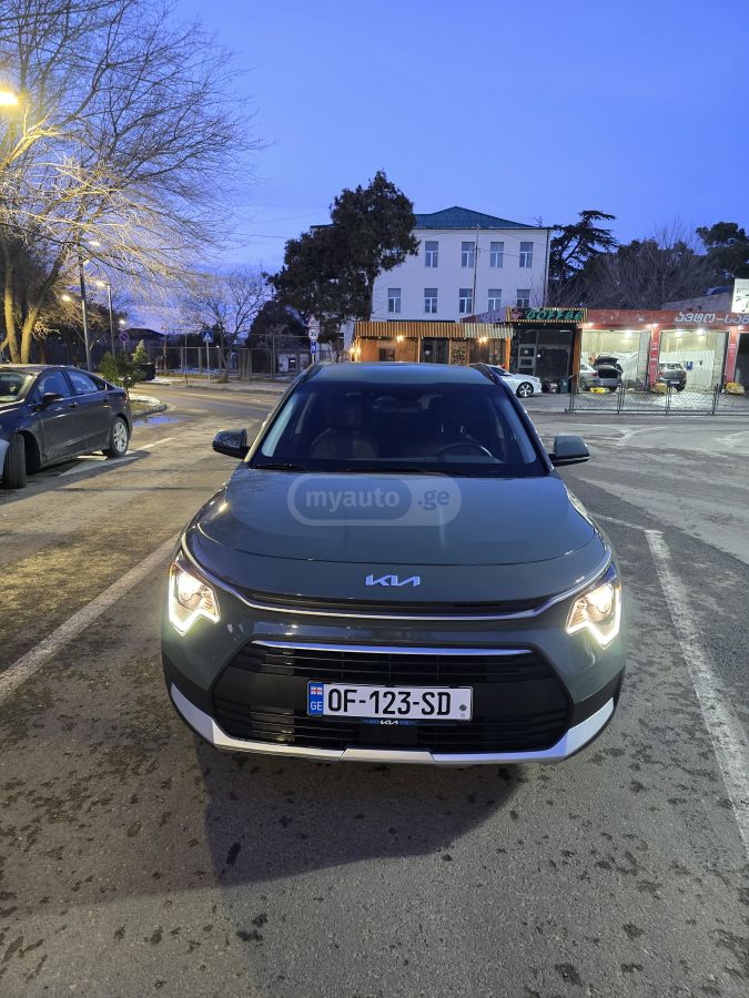 Kia Niro 2023 — photo 2