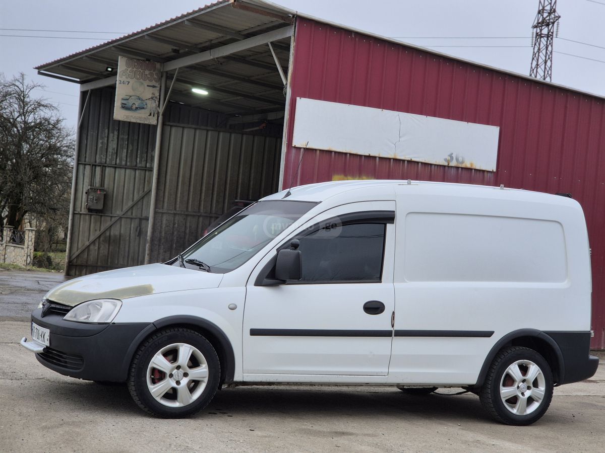Opel Combo 2006 — photo 2
