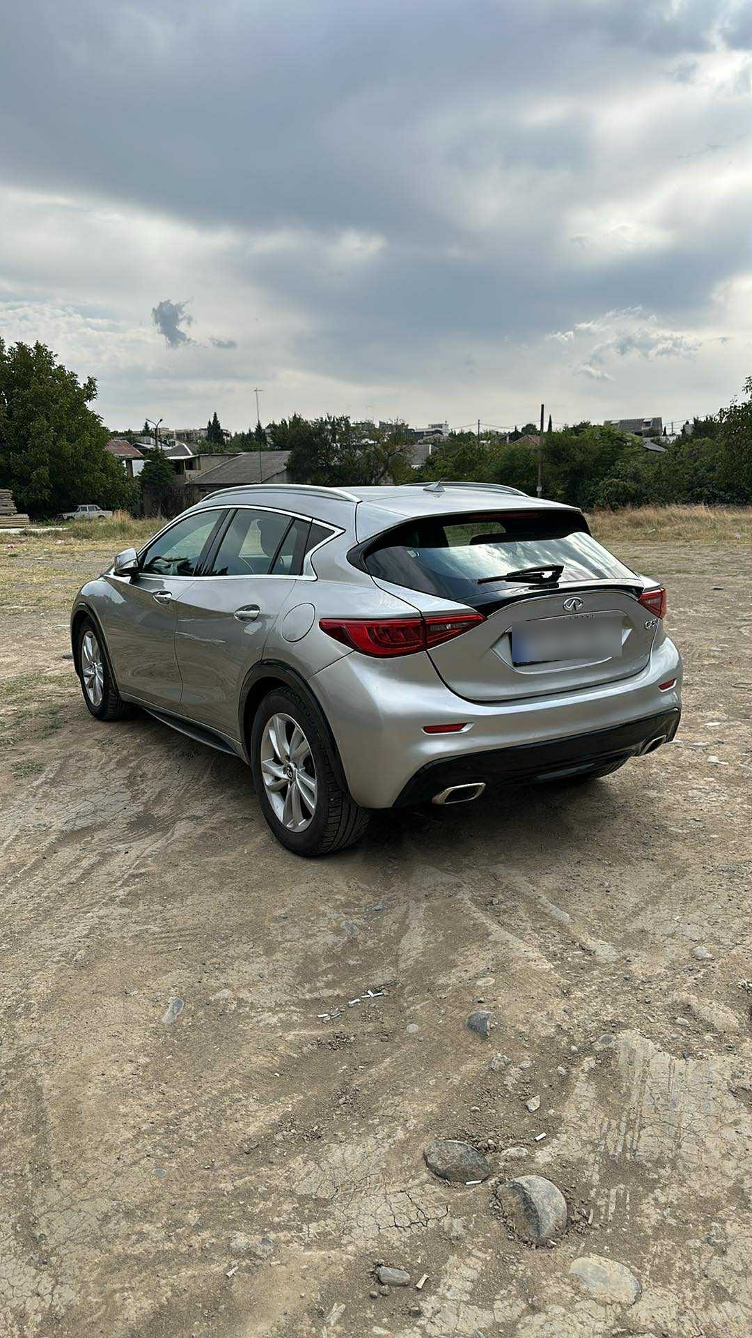 Infiniti QX 30