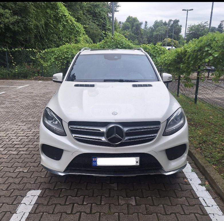 Mercedes-Benz GLE 400 2016 — photo 2