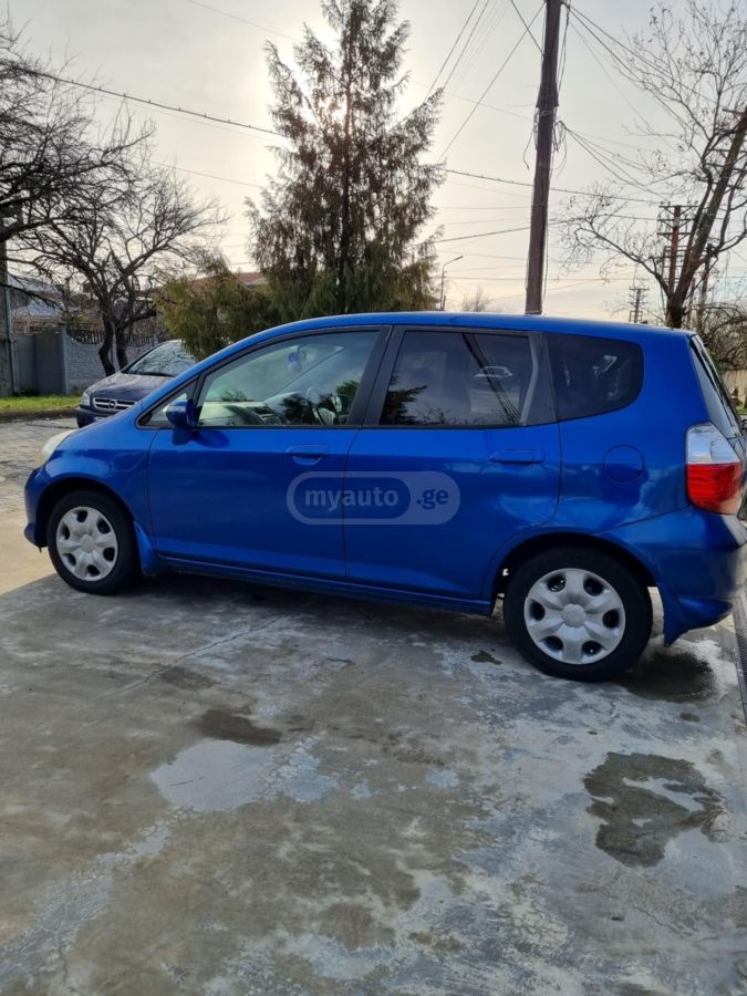 Honda Fit 2004 — photo 2