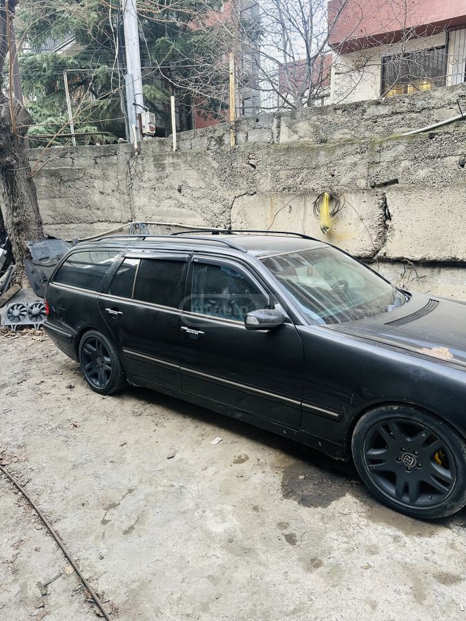 Mercedes-Benz E 430 2000 — photo 2