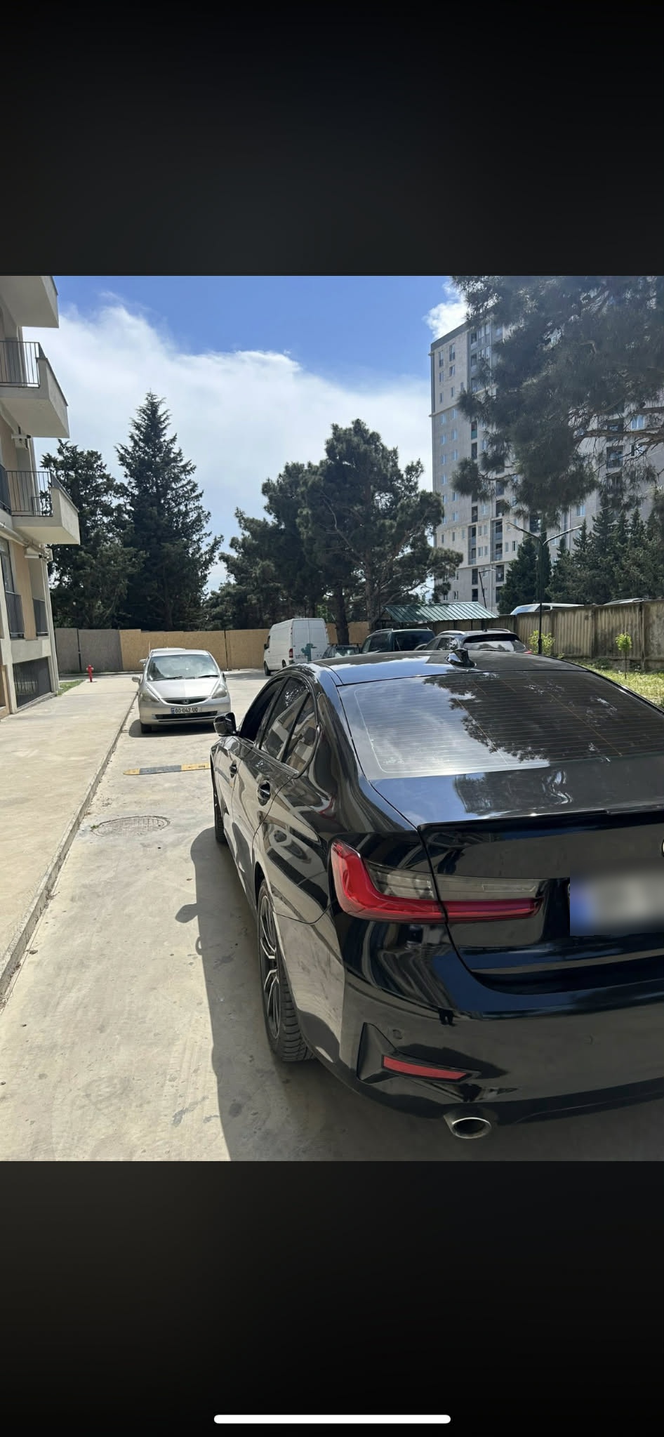 BMW 330 2019 — photo 2