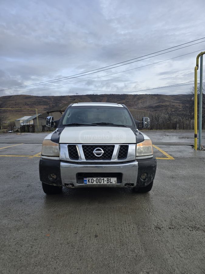 Nissan Titan