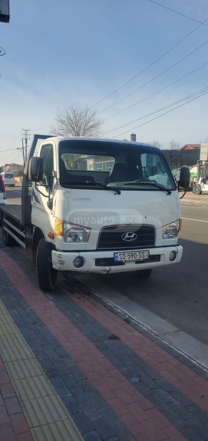 Hyundai HD 65