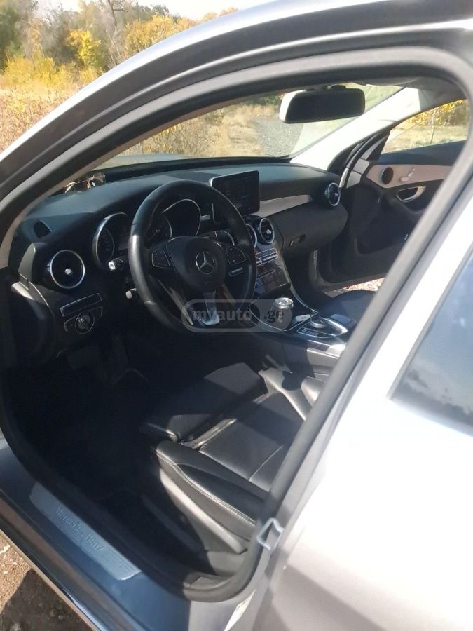 Mercedes-Benz C 300 2015 — photo 2