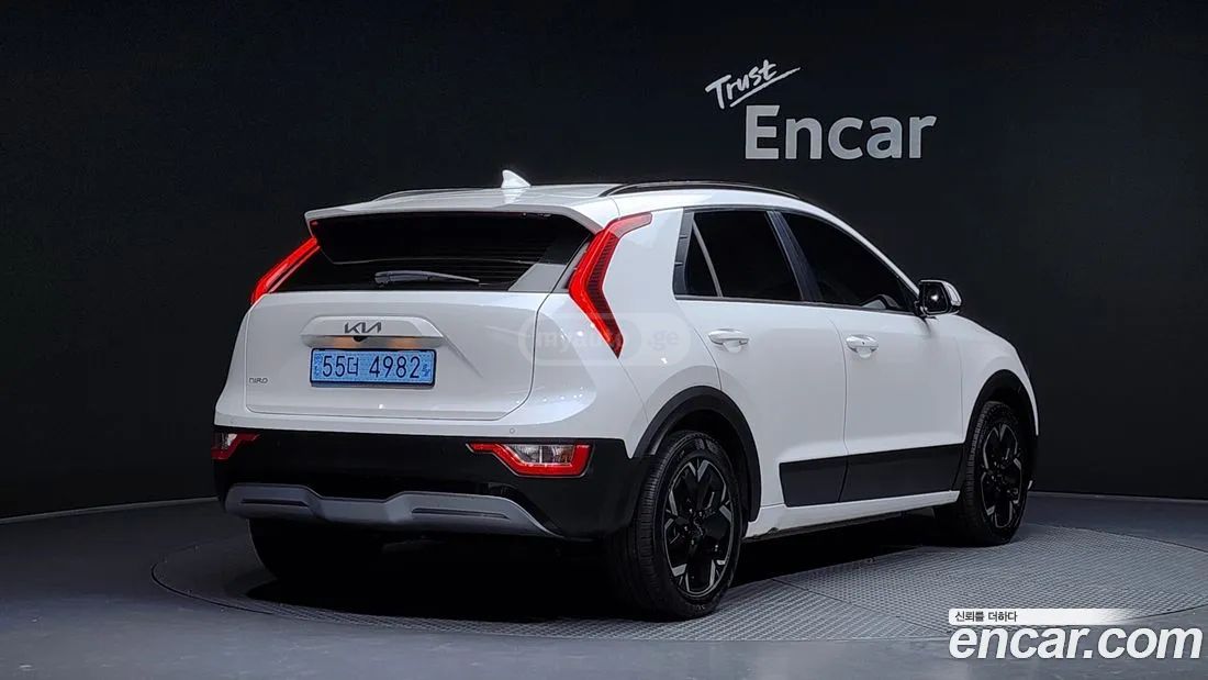Kia Niro 2023 — photo 2