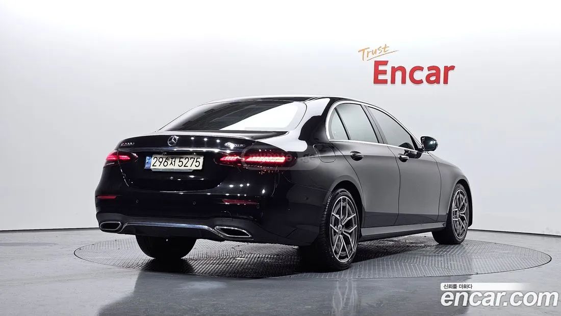 Mercedes-Benz E 63 AMG 2021 — photo 2