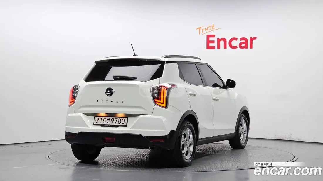 Ssangyong Tivoli 2022 — photo 2