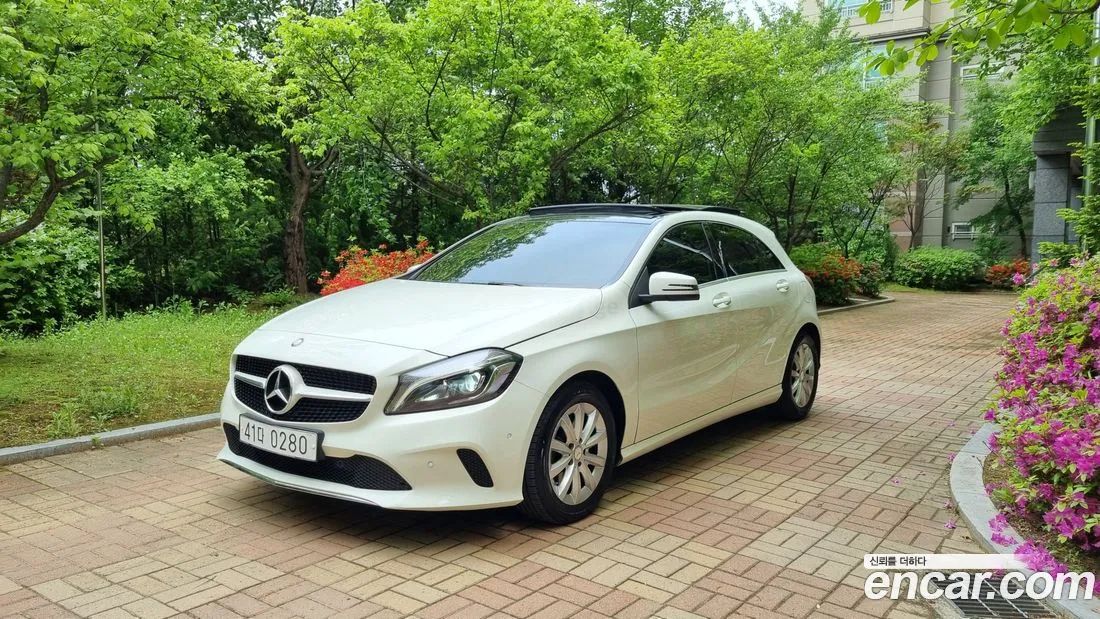 Mercedes-Benz A 45 AMG 2017 — photo 2