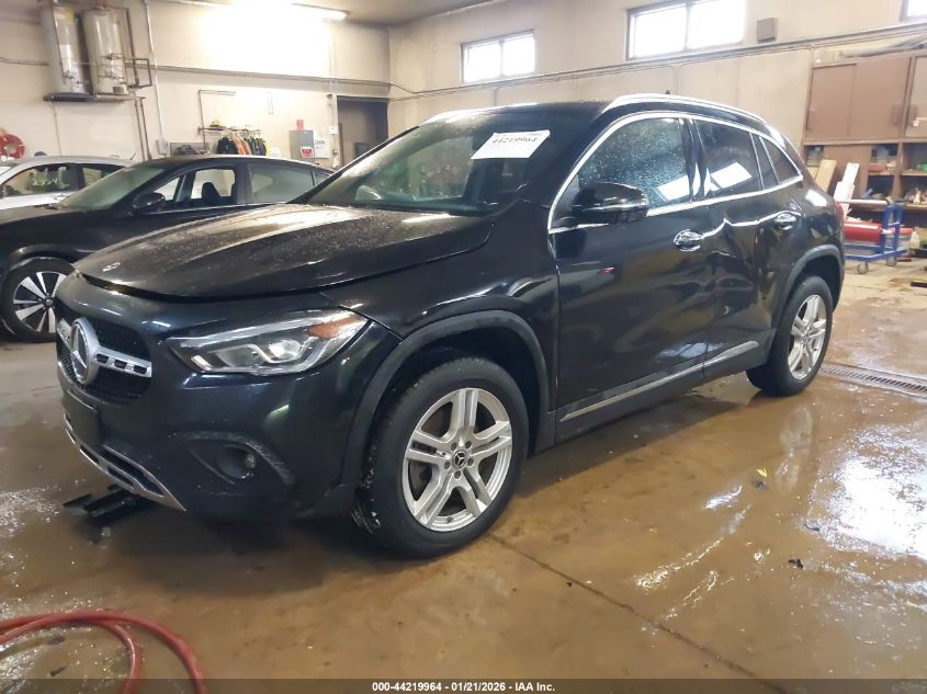 Mercedes-Benz A 250 2021 — photo 2