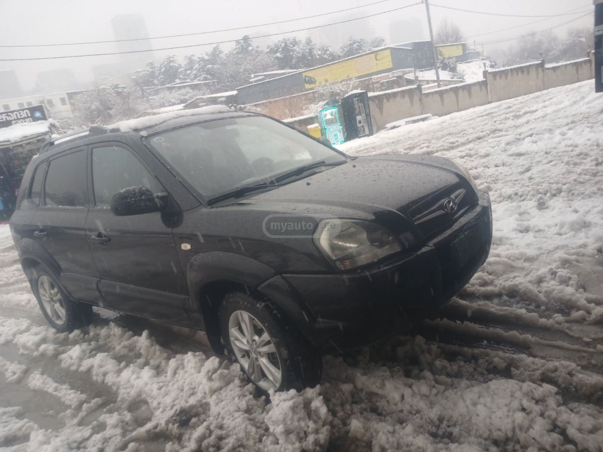 Hyundai Tucson 2008 — photo 2