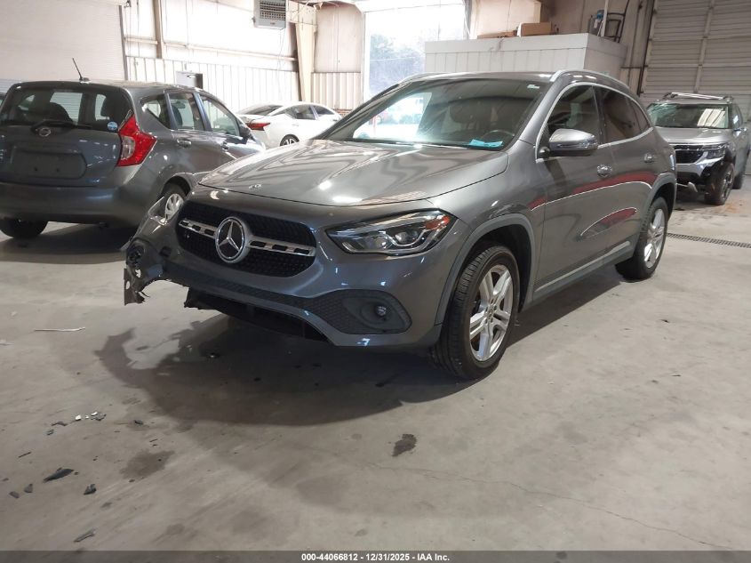 Mercedes-Benz A 250 2021 — photo 2