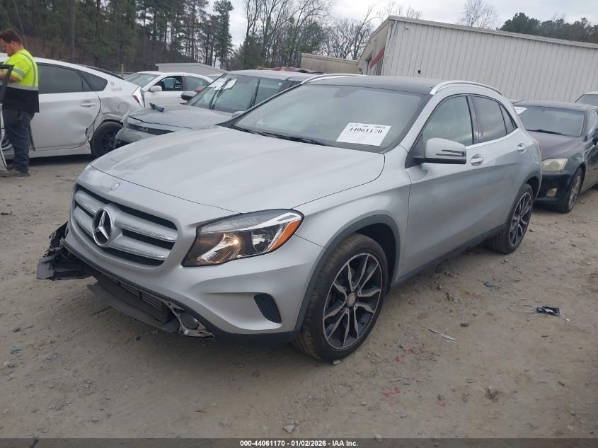 Mercedes-Benz GLA 250 2015 — photo 2