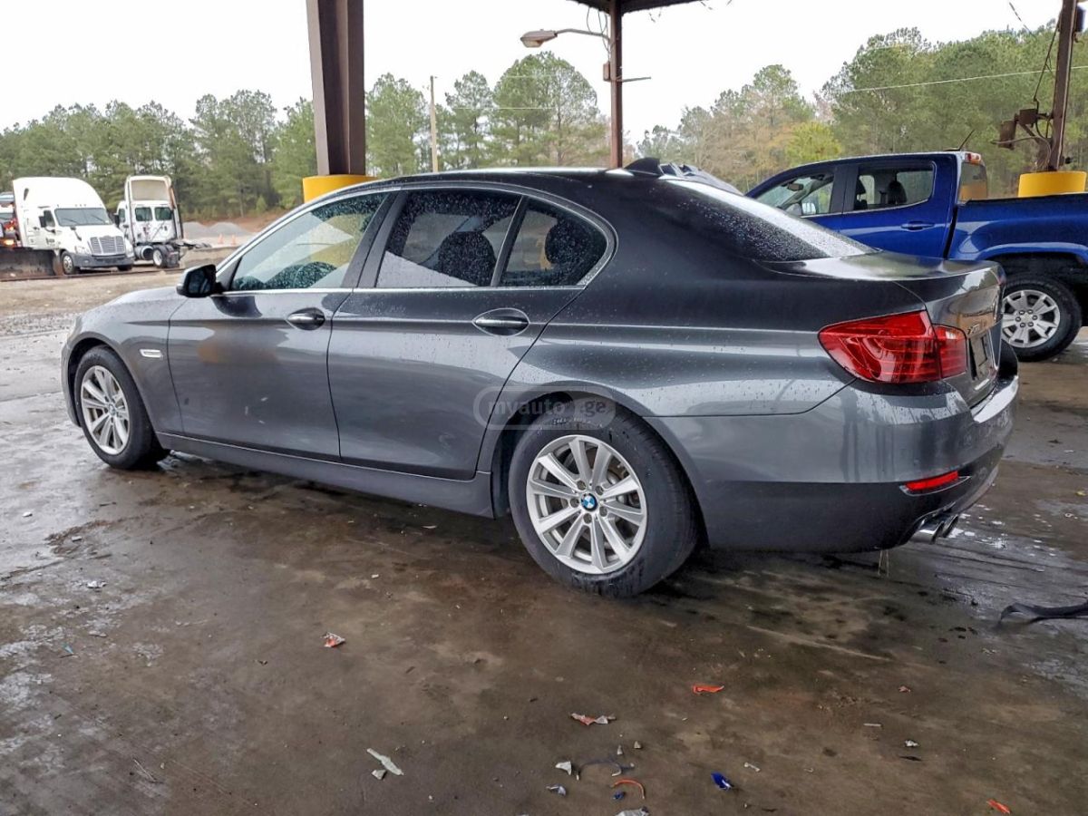 BMW 528 2016 — photo 2