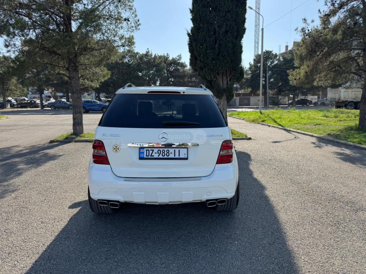 Mercedes-Benz ML 500 2005 — photo 2