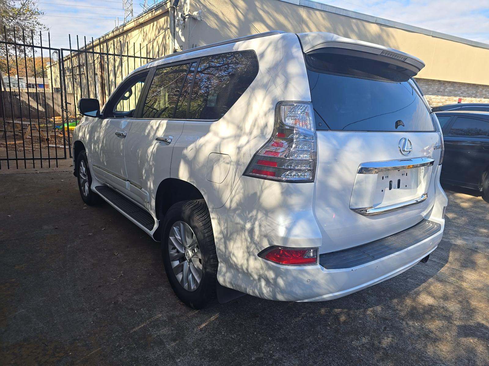 Lexus GX 460 2017 — photo 2