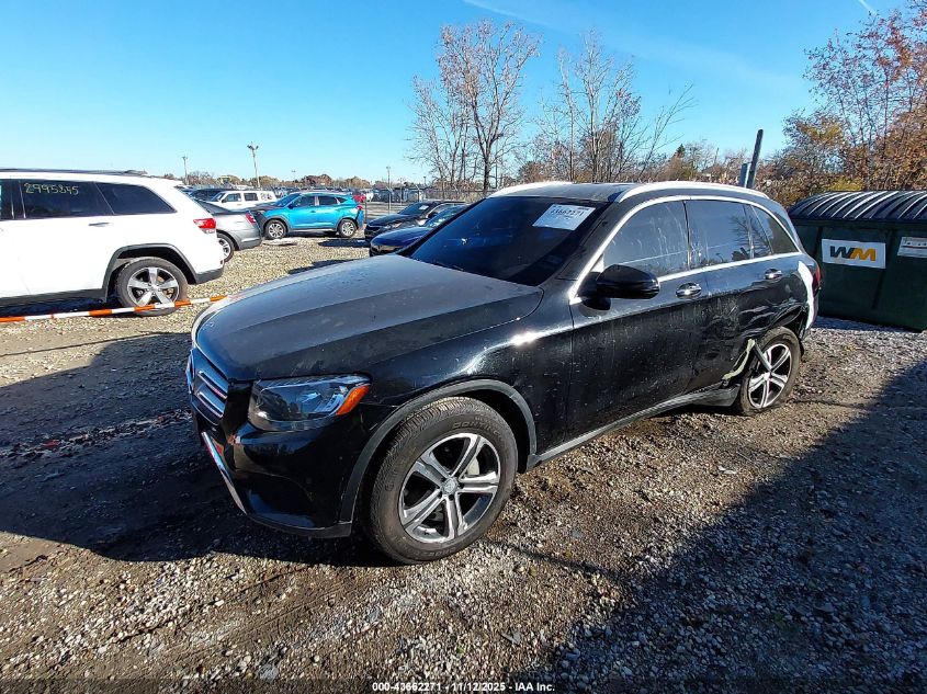 Mercedes-Benz C 300 2016 — photo 2