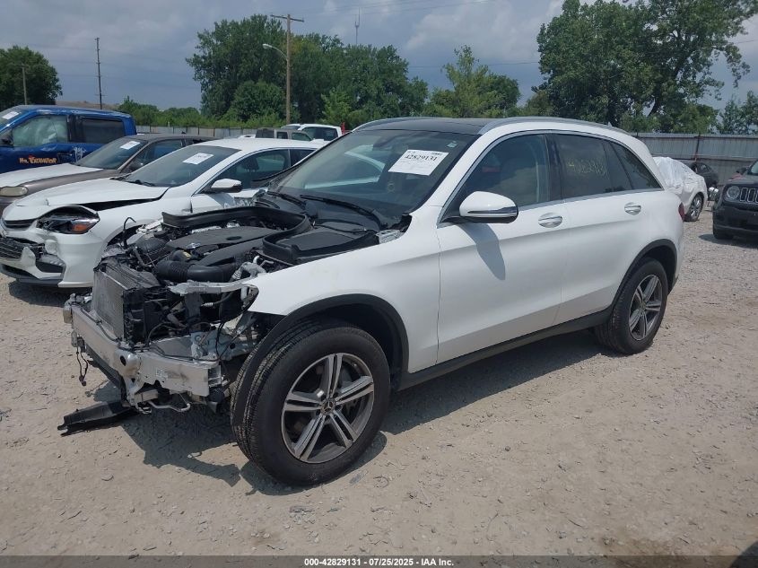 Mercedes-Benz C 300 2020 — photo 2
