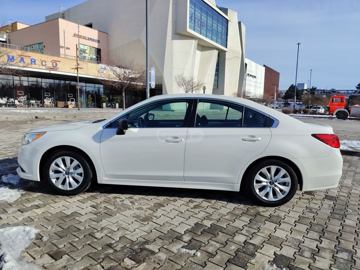 Subaru Legacy 2016 — photo 2