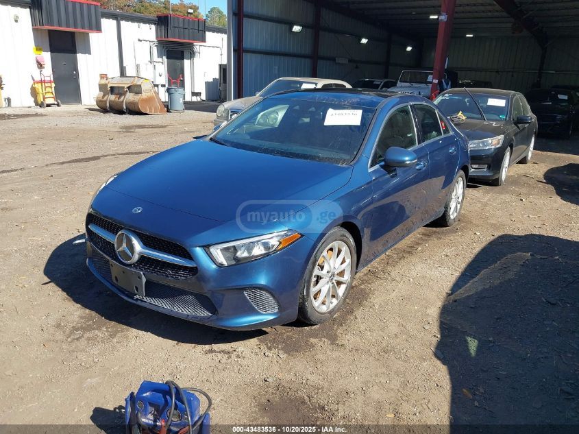 Mercedes-Benz A 220 2021 — photo 2
