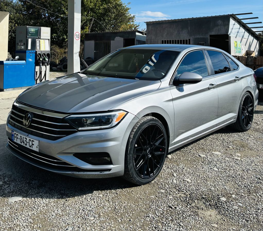 Volkswagen Jetta 2020 — photo 2