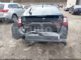 Toyota Prius 2022 — photo 2