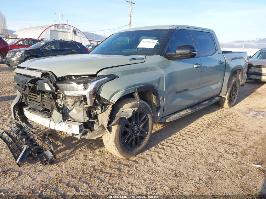 Toyota Tundra 2025 — photo 2